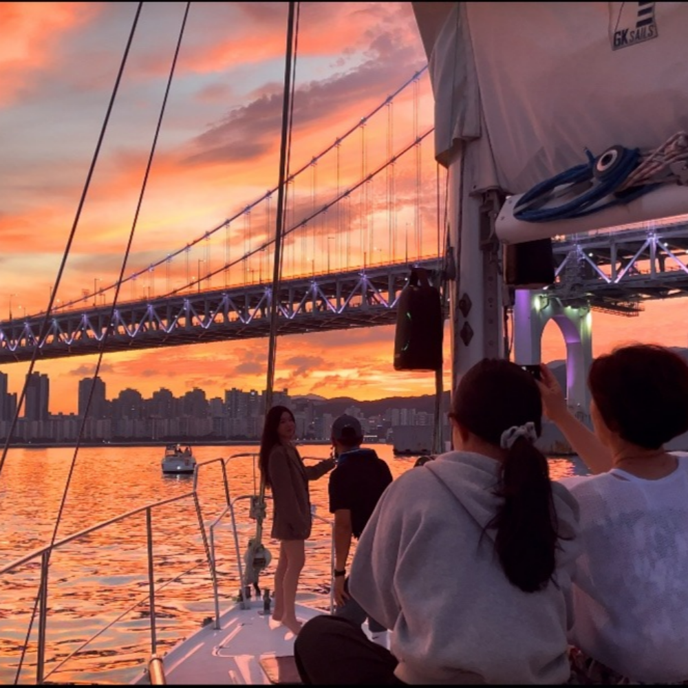 부산요트투어 25명만 탑승 해운대 광안리 더베이101 야경 폭죽 드론쇼 소인 주간 예약