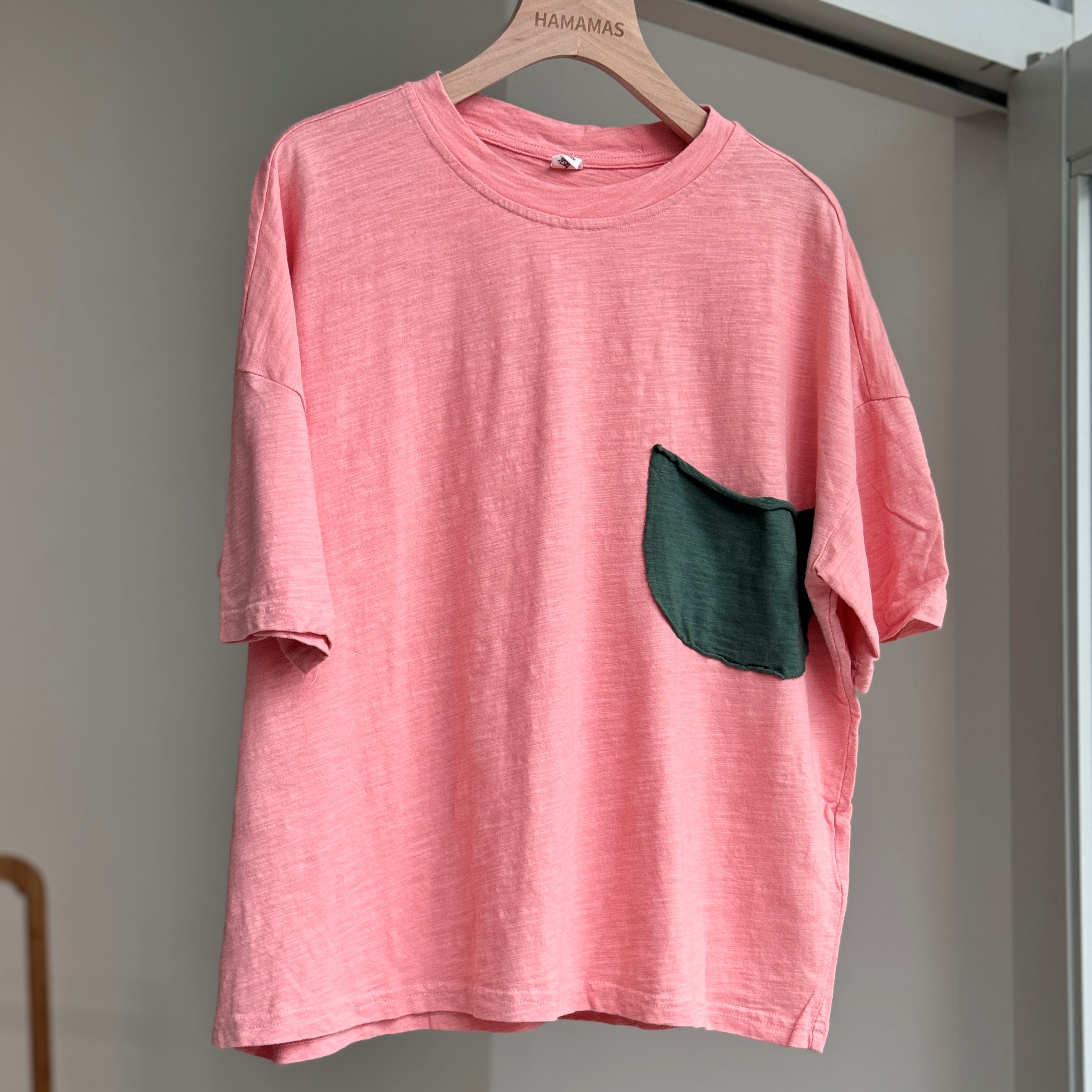 포켓배색 루즈핏 반팔티 어깨선 없는 빅사이즈 반팔티셔츠 - 상품 이미지