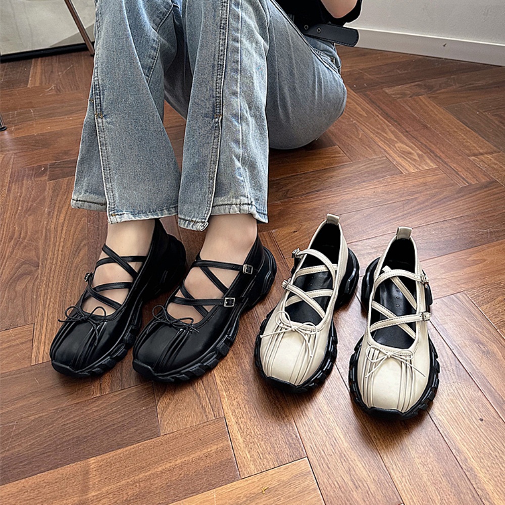 발레코어 키높이 스니커즈 편한 리본 빈티지 디자인 캐주얼 신발 운동화 4CM 블랙 아이보리 - 상품 이미지
