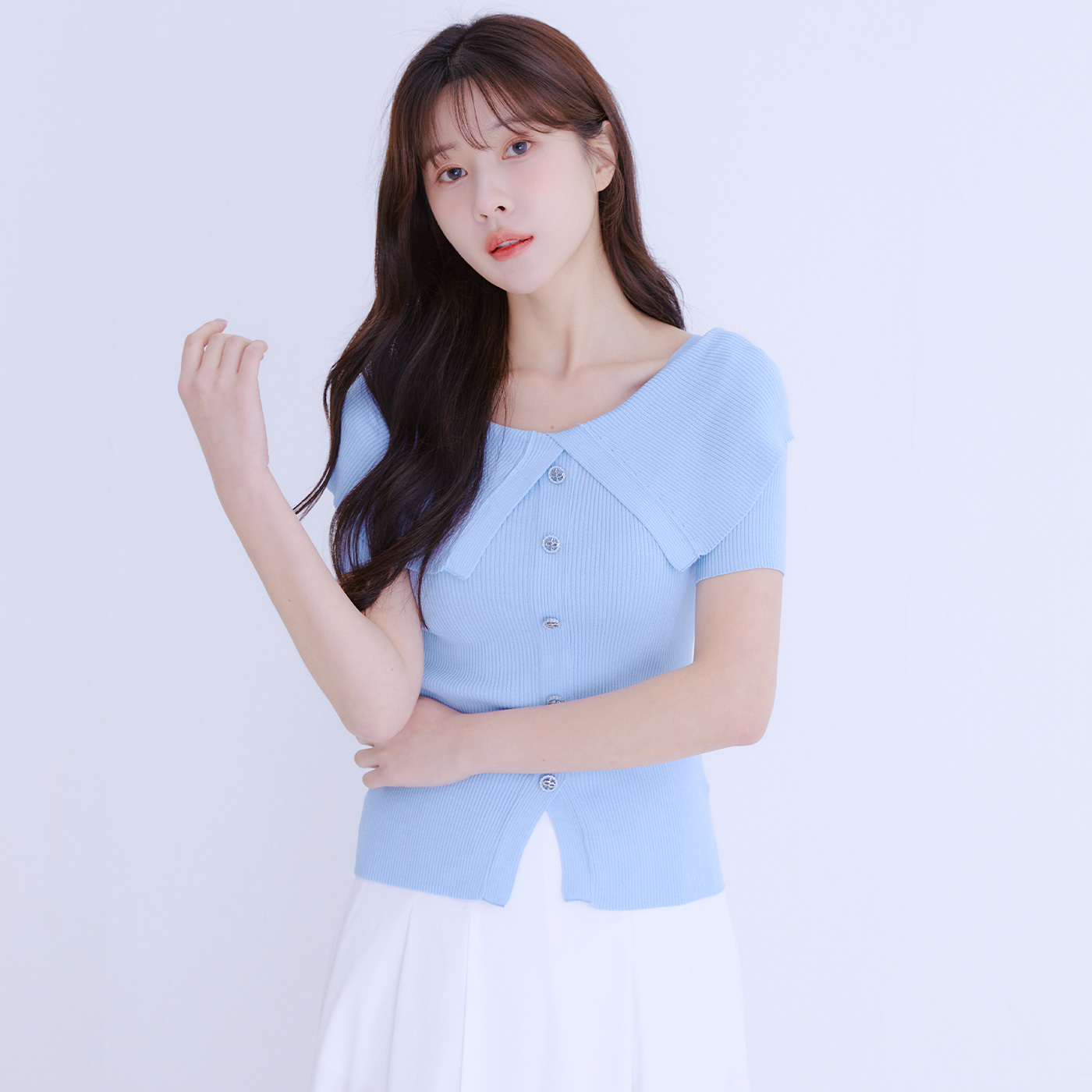 로엠 오프숄더 반팔 스웨터 RMKAE25R21 - 메인 이미지