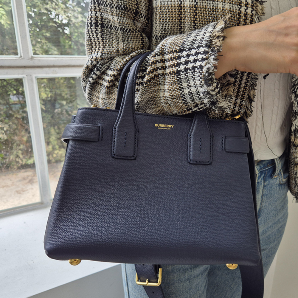 버버리 NEW 하우스체크 배너백 가방 토트백 숄더백 스몰 미듐 카멜 블랙 블루