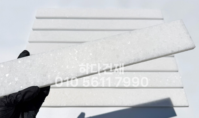 크리스탈화이트 롱타일 600x60x11T / 하다건재 천연석타일