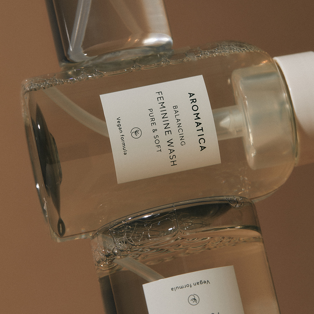 아로마티카 퓨어 앤 소프트 여성청결제 본품 & 리필 세트 (본품 용량 선택 + 리필 300ml) 이너퍼퓸 와이클렌저 y존케어 저자극 페미닌워시