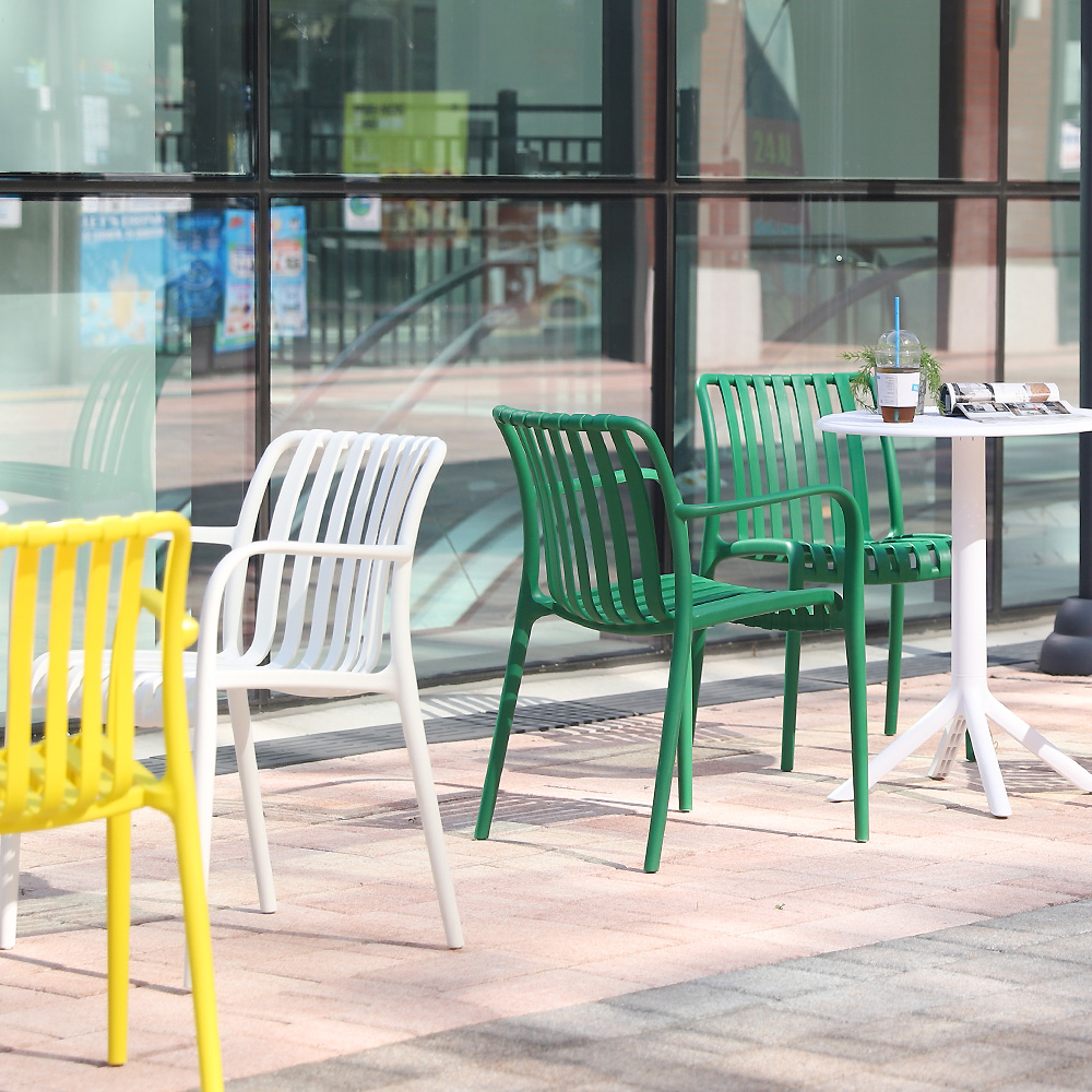 (2인세트)안시 암체어 야외용 카페 테라스 정원 플라스틱 의자 테이블 세트 옐로우