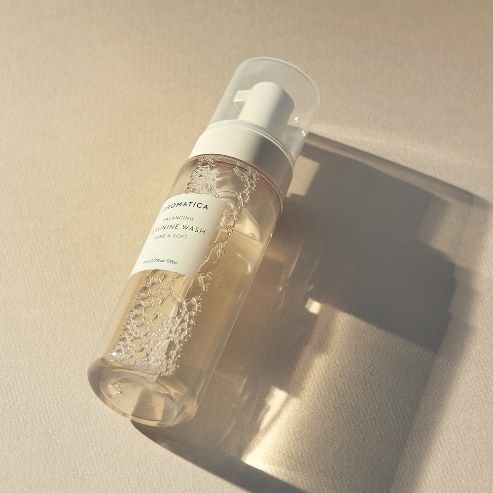 아로마티카 퓨어 앤 소프트 여성청결제 본품 & 리필 세트 (본품 용량 선택 + 리필 300ml) 이너퍼퓸 와이클렌저 y존케어 저자극 페미닌워시