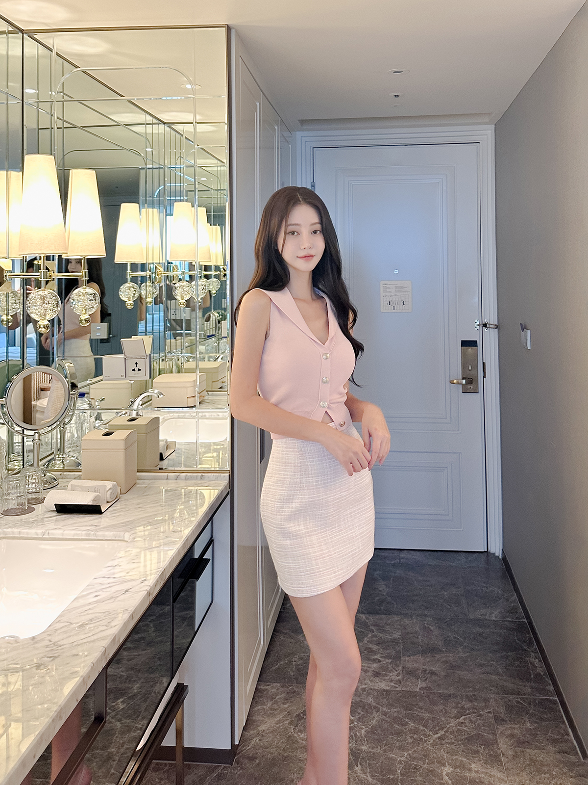 금장 단추 슬림핏 카라 니트 조끼 가디건 (5Color) - 상세 이미지 4