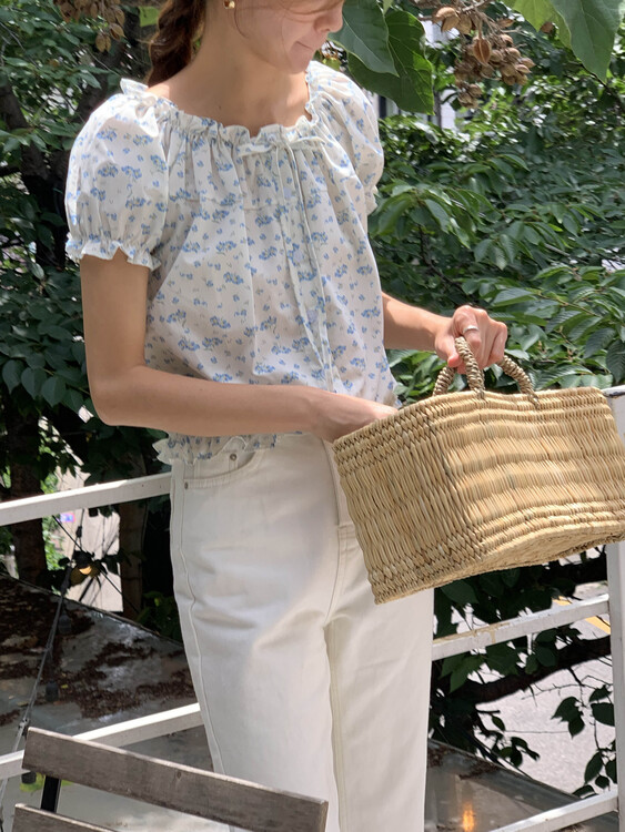 하프문 플라워 패턴 나염 밴딩 스트링 오프숄더 리본 셔링 여름 반팔 셔츠 블라우스 - 상세 이미지 2