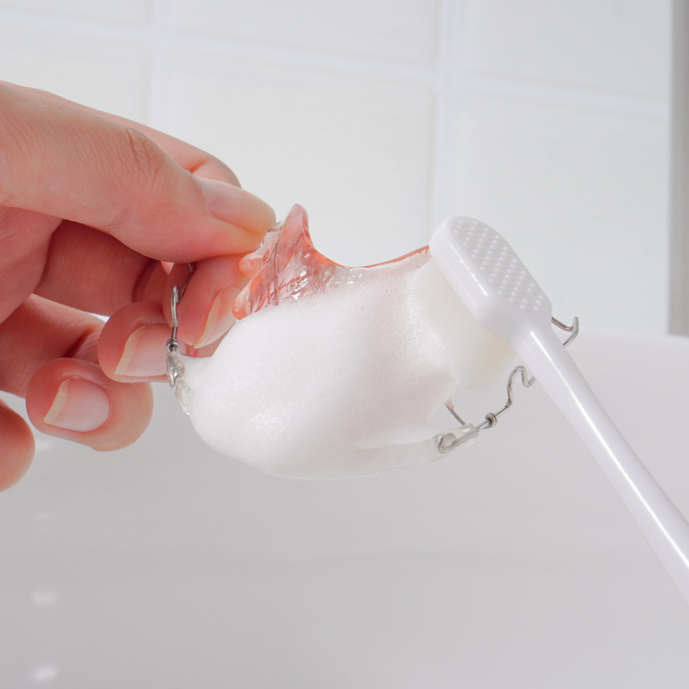 초미세모 세척 칫솔 틀니 교정기 유지장치 전용 세척솔 제품 이미지