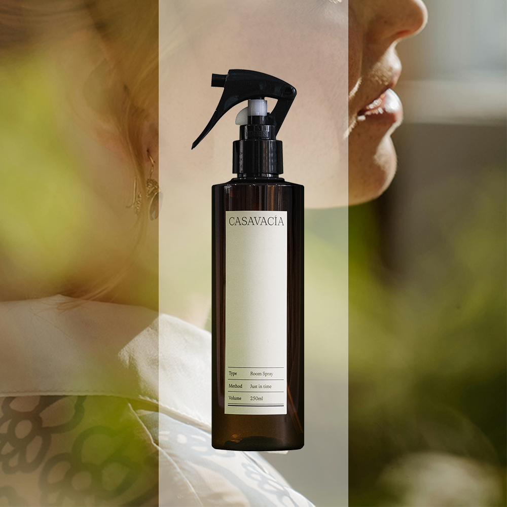 러브 인 블랙 룸스프레이 섬유향수 드레스퍼퓸 Eau de Toilette(10%) - 상품 이미지