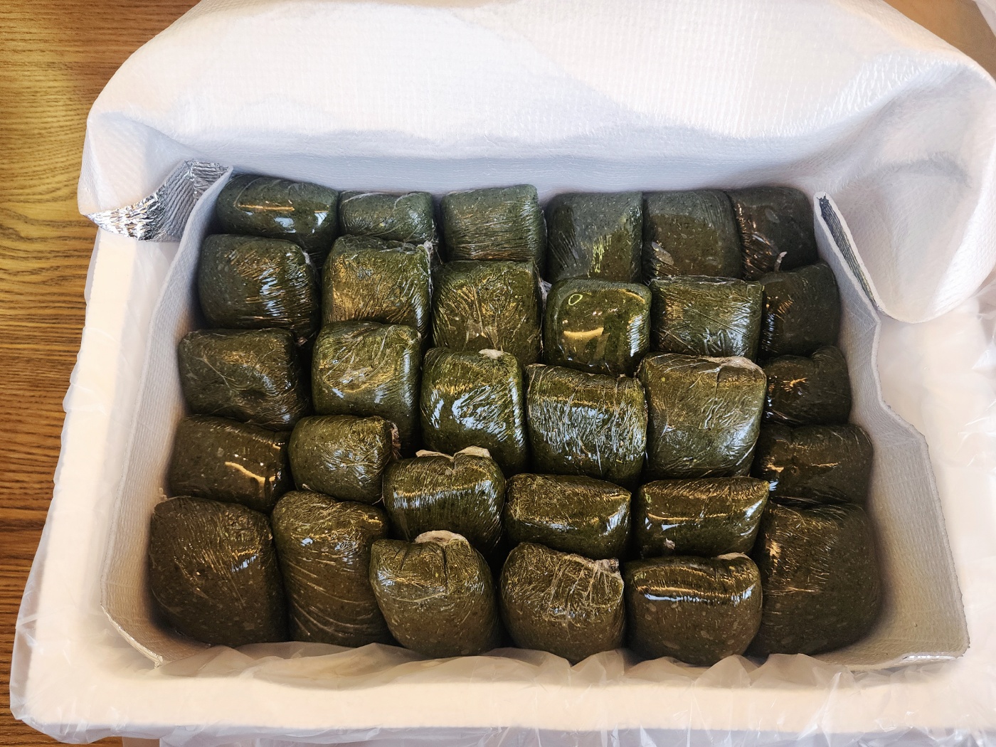 쑥떡 쑥 인절미 16개1.5kg 찰떡 찹쌀 떡 아침식사대용 답례 선물세트 콩고물 개별포장 이미지 6
