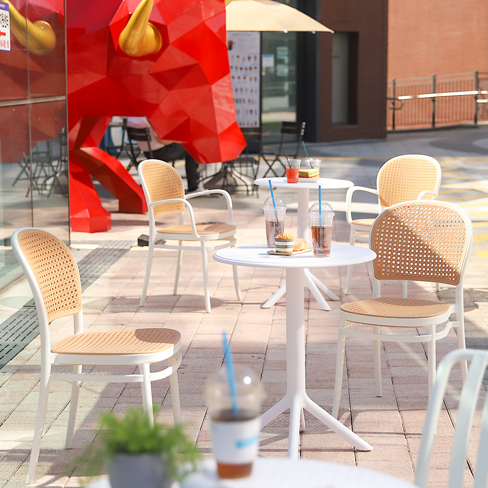 (2인세트)마엘 야외용 카페 테라스 정원 플라스틱 의자 테이블 세트 화이트