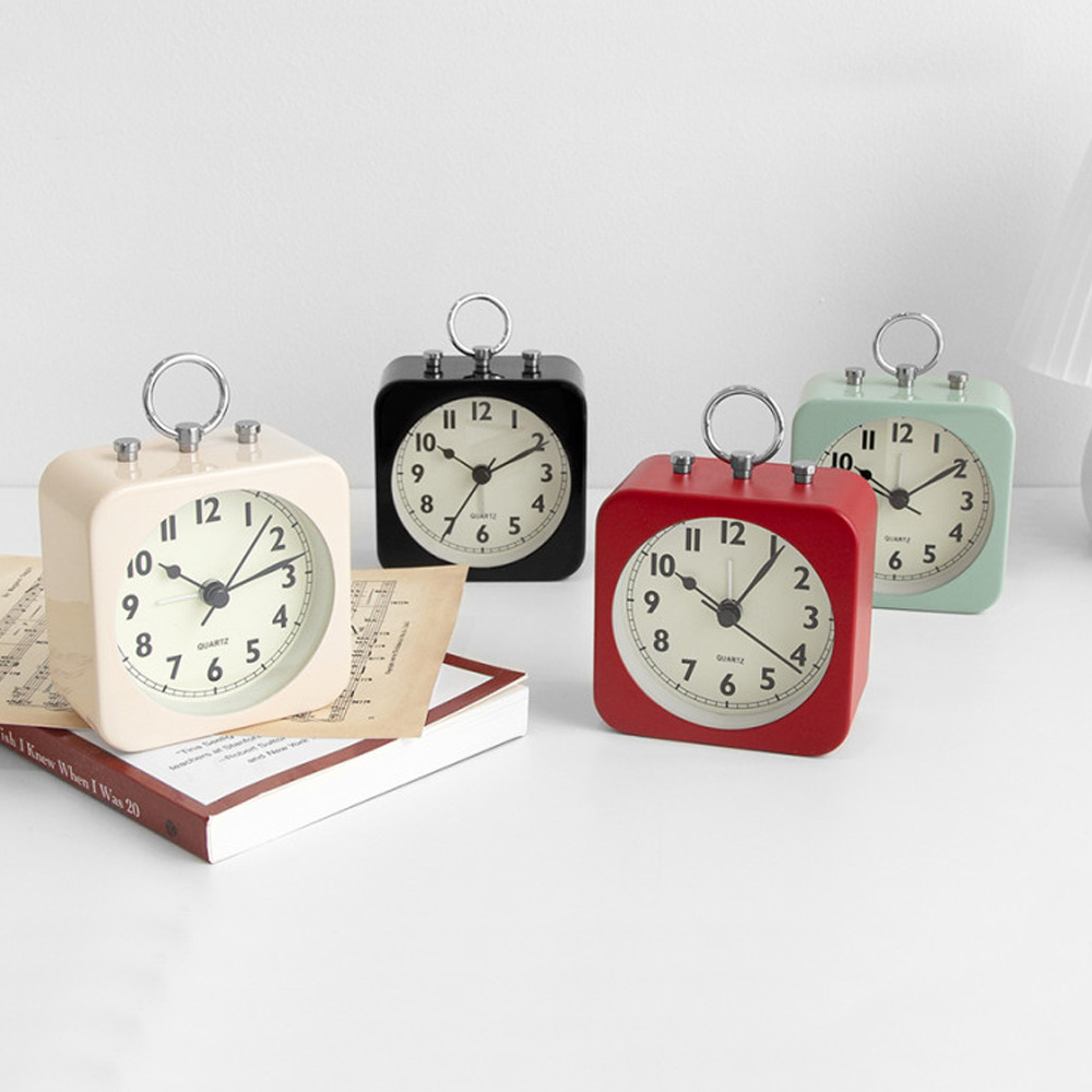무소음 탁상시계 미니 건전지 책상 아날로그 알람시계 사각