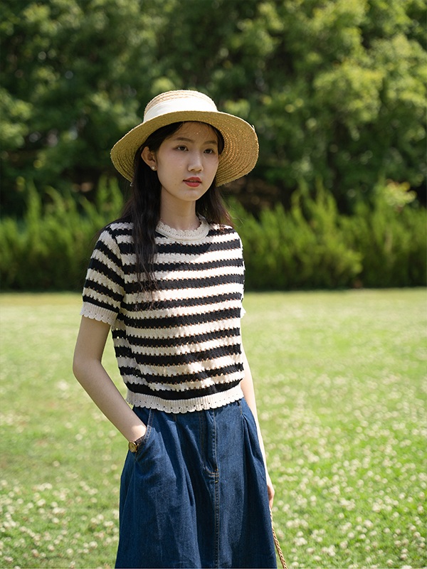 펀칭 스트라이프 반팔 니트 물결라운드넥 청순 빈티지 배색 디자인 얇은 여름 패션 코디 블랙 - 상세 이미지 5