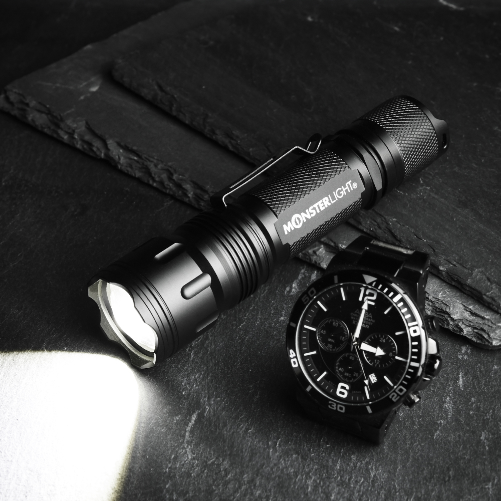 몬스터라이트 퀀텀 익스트림 LED 미니 손전등 줌 후레쉬 등산 낚시 ML2400QTX