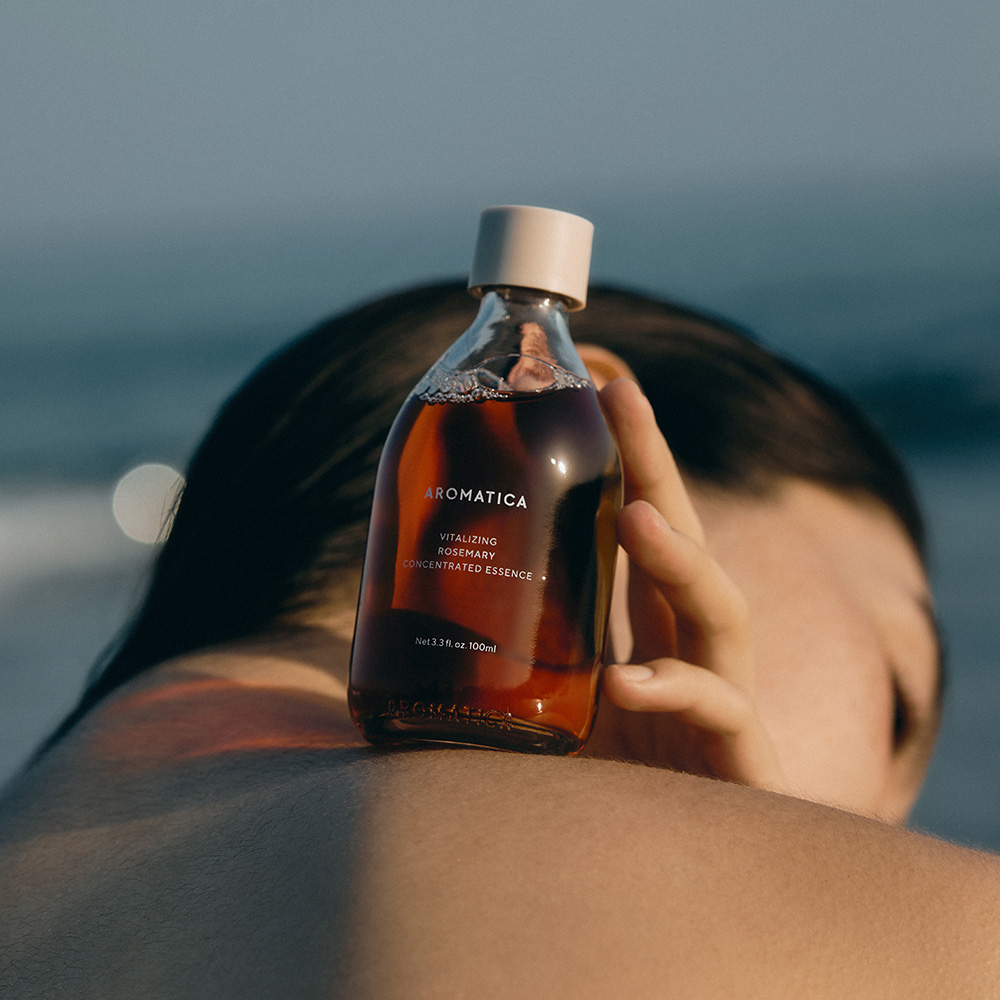 아로마티카 바이탈라이징 로즈마리 컨센트레이티드 에센스 100ML 영양 토너 이미지 3