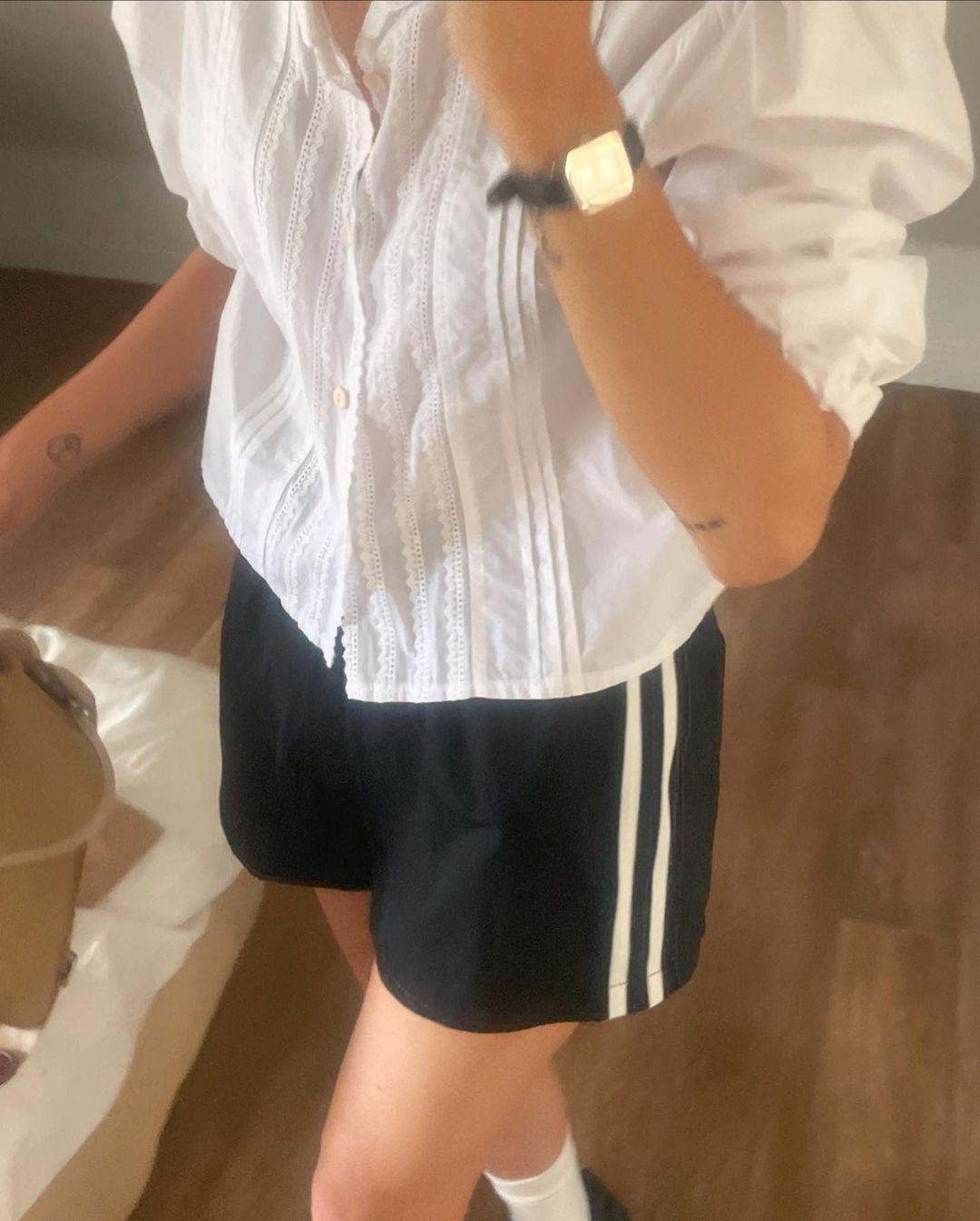 오버무드 여성 나일론 3부 유니크 스트릿 트랙 라인 캐주얼 트레이닝 밴딩 숏 팬츠 3color