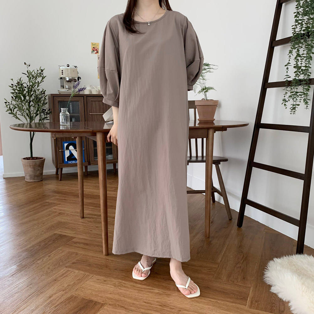 핀턱 퍼프 소매 바스락 원피스 빅사이즈 여름 롱원피스 베이지 블랙 바캉스 휴양지 - 상세 이미지 5