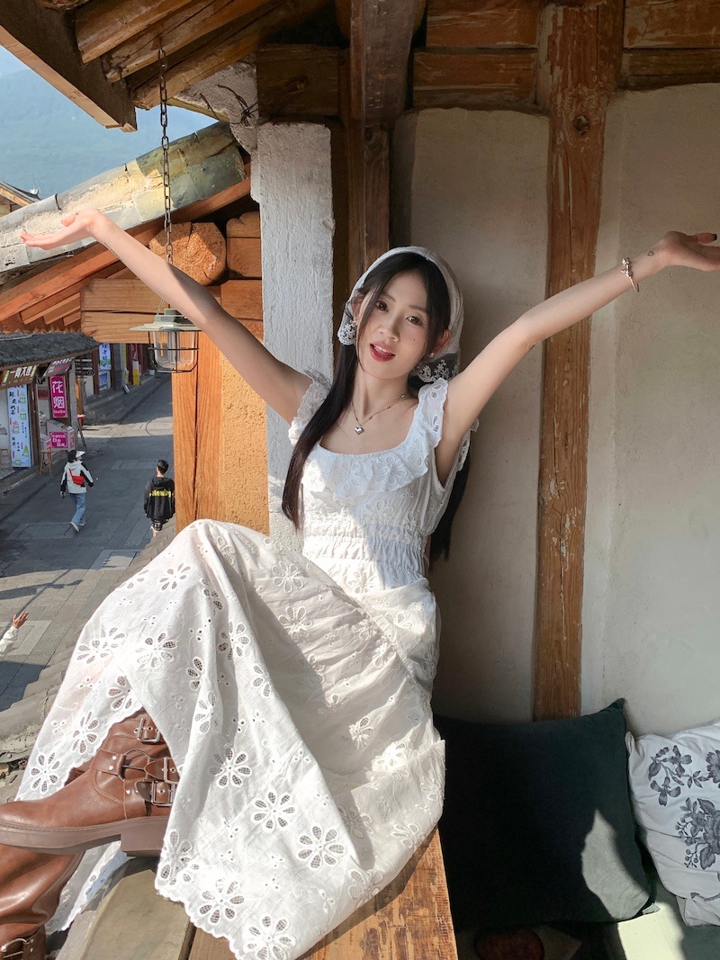 한소희 원피스 레이스 인스타그램 휴양지 플리츠 의상 옷 패션 - 상세 이미지 2