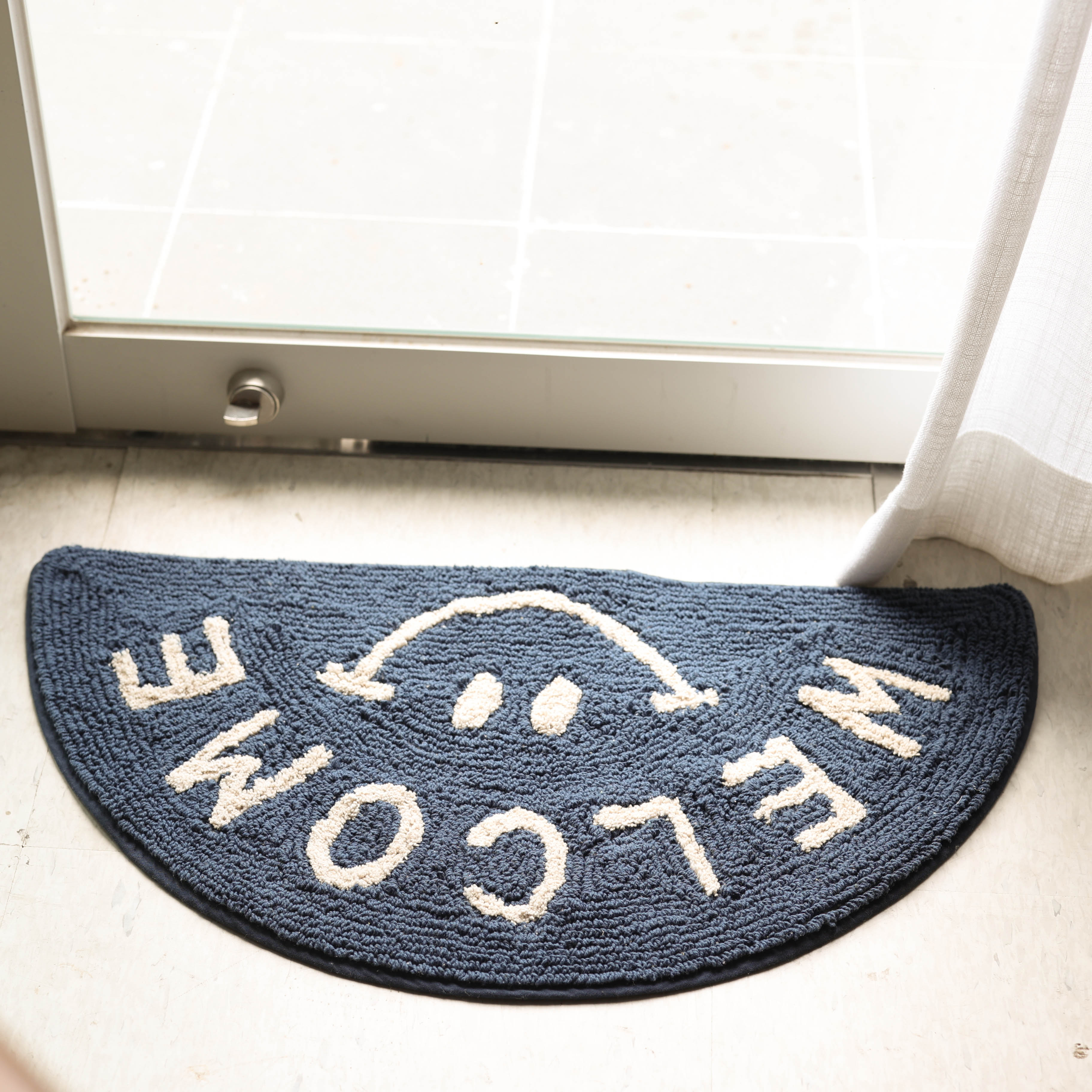 웰컴 스마일 블루 반달 순면 욕실 발매트