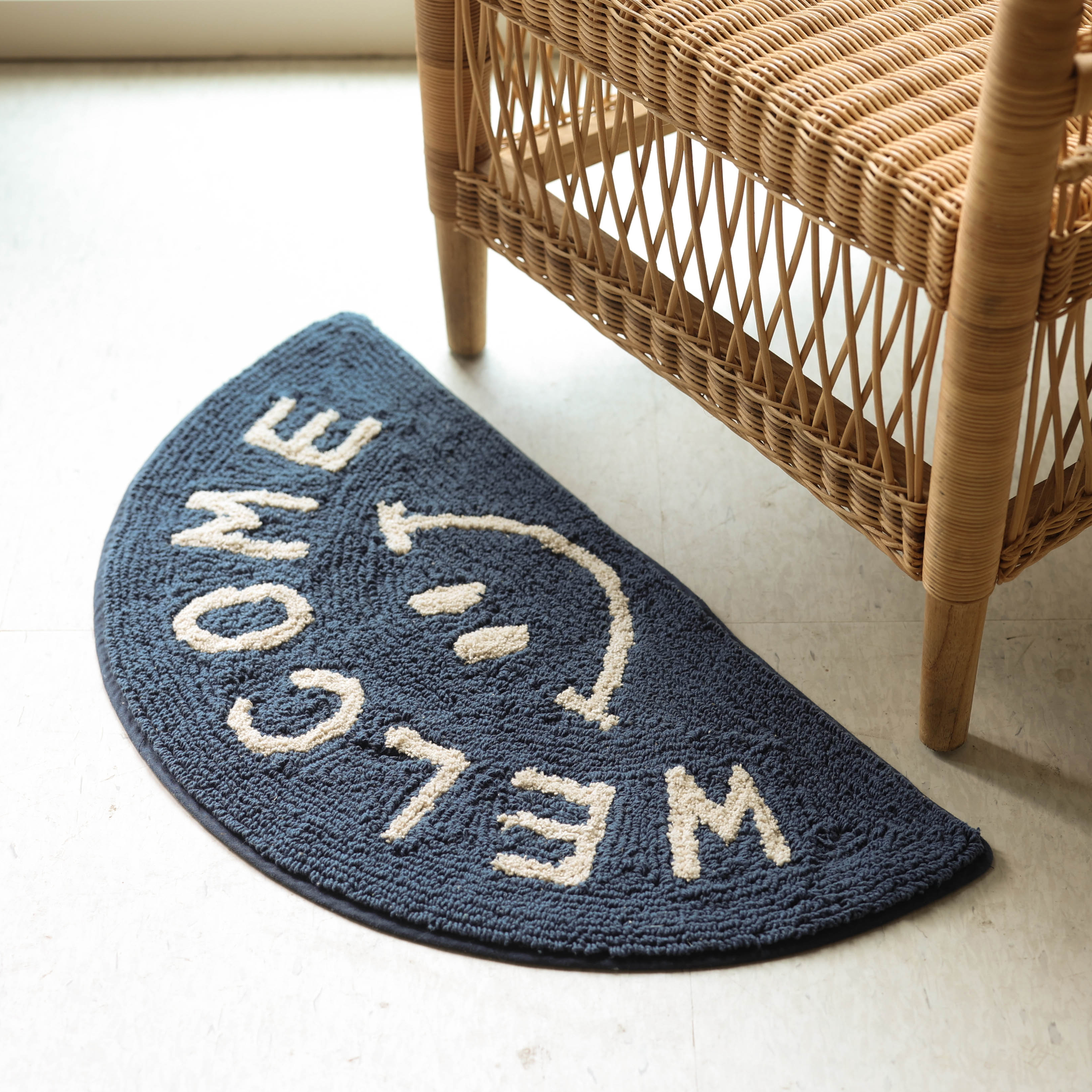 웰컴 스마일 블루 반달 순면 욕실 발매트