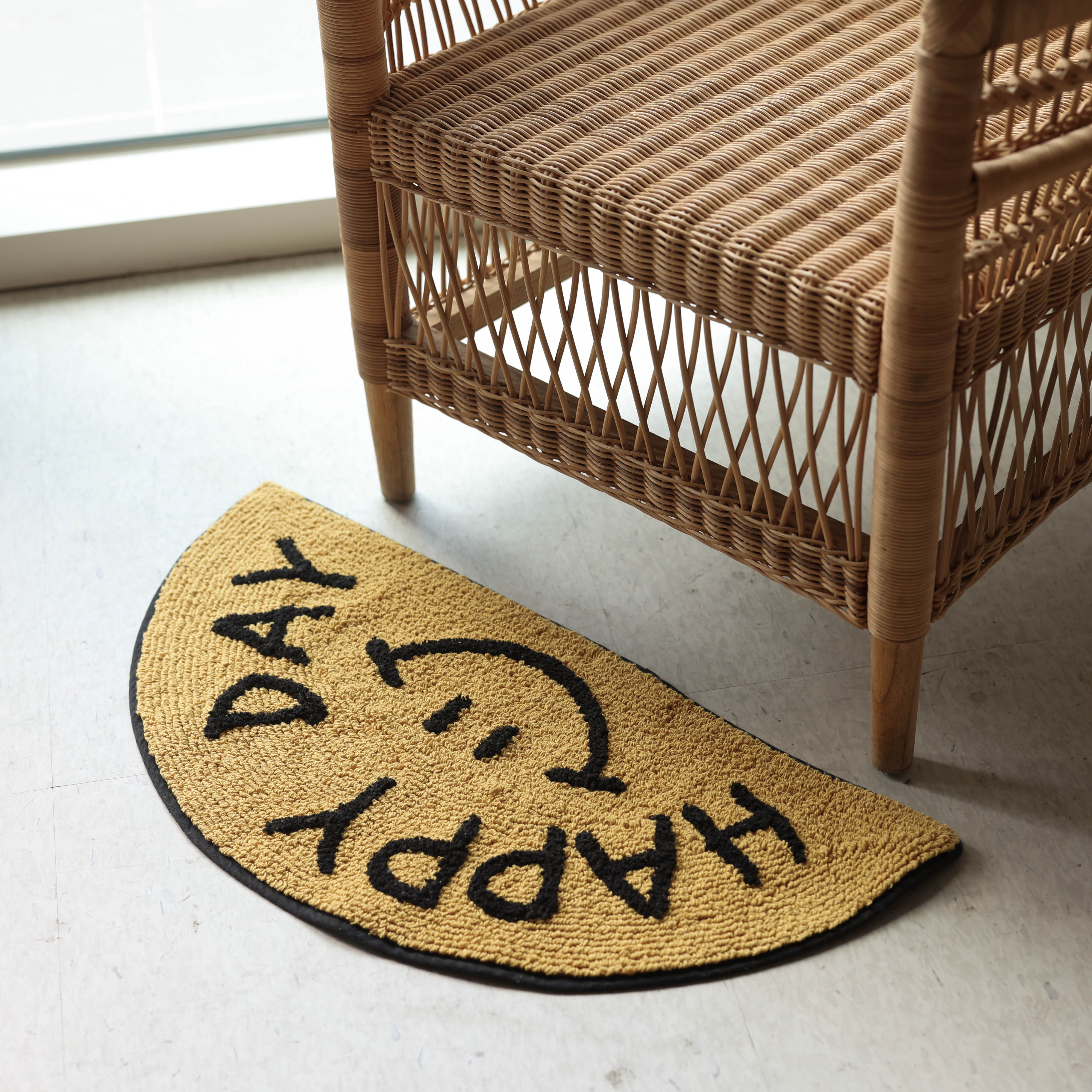 해피데이 스마일 옐로 반달 순면 욕실 발매트