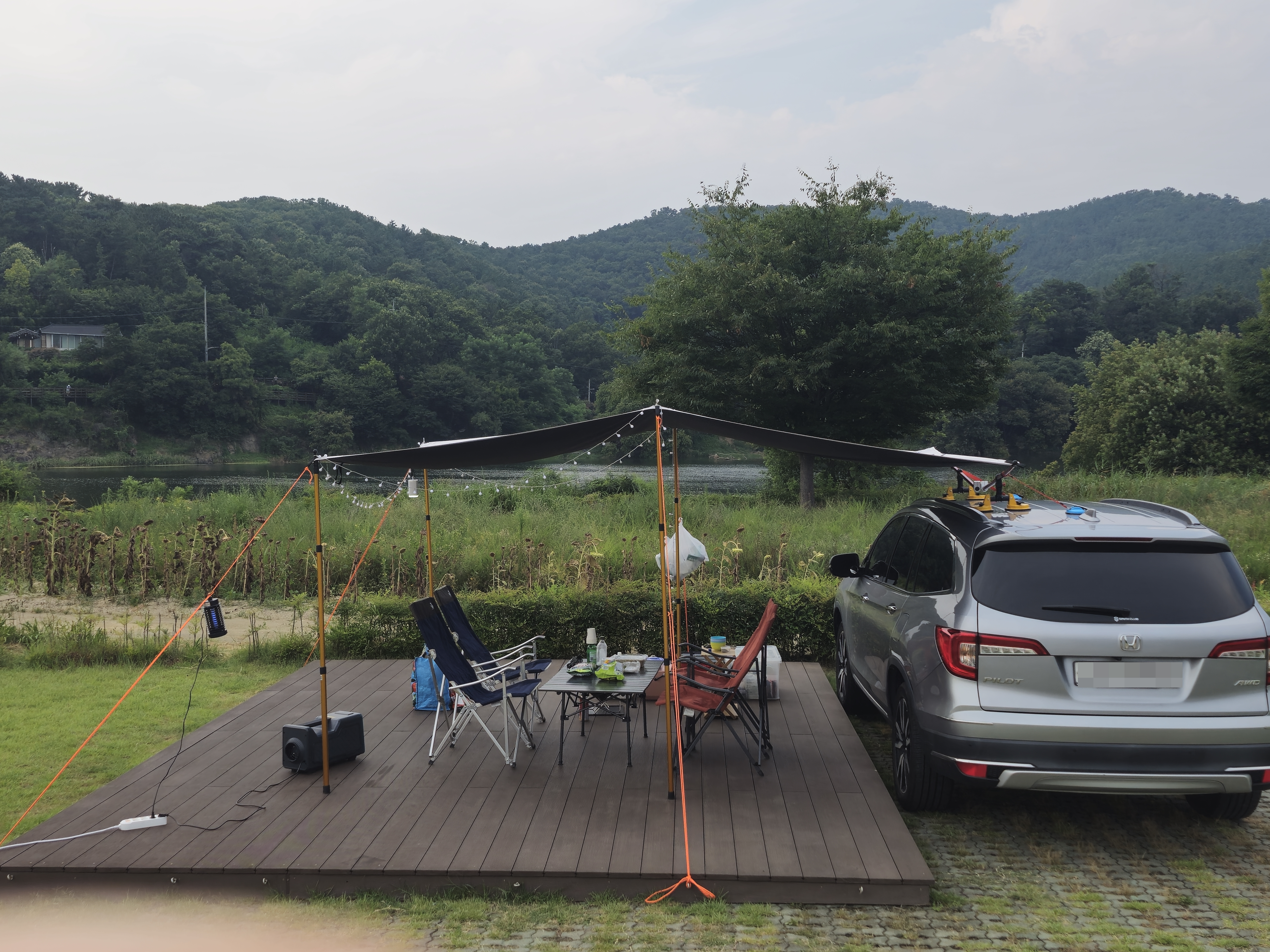바람개비따라서 차량용 렉타타프 블랙코팅 흡착식 캠핑용품 그늘막 부착식어닝 세트 야외 캠핑 - 상세 이미지 3