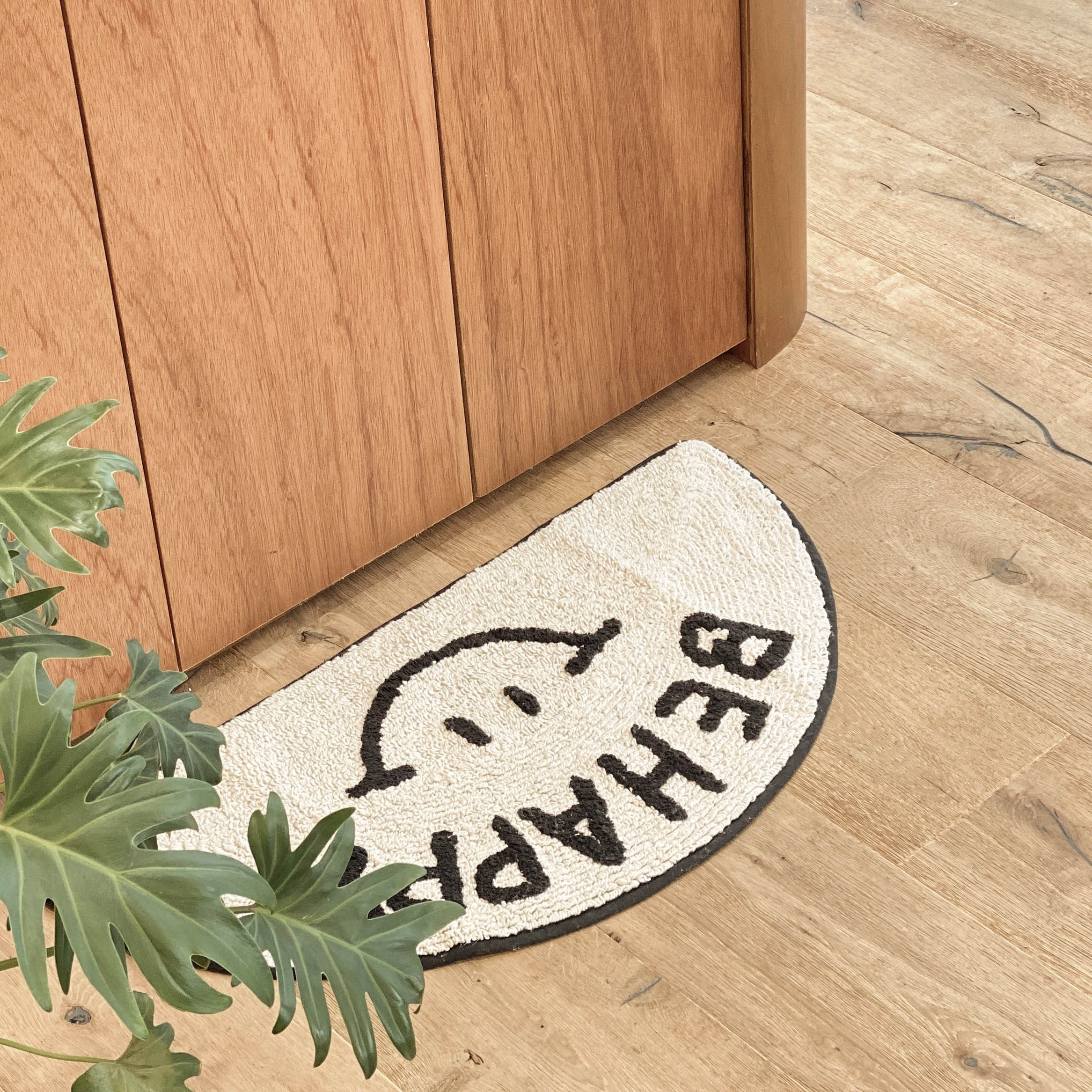 비해피 스마일 화이트 반달 순면 욕실 발매트