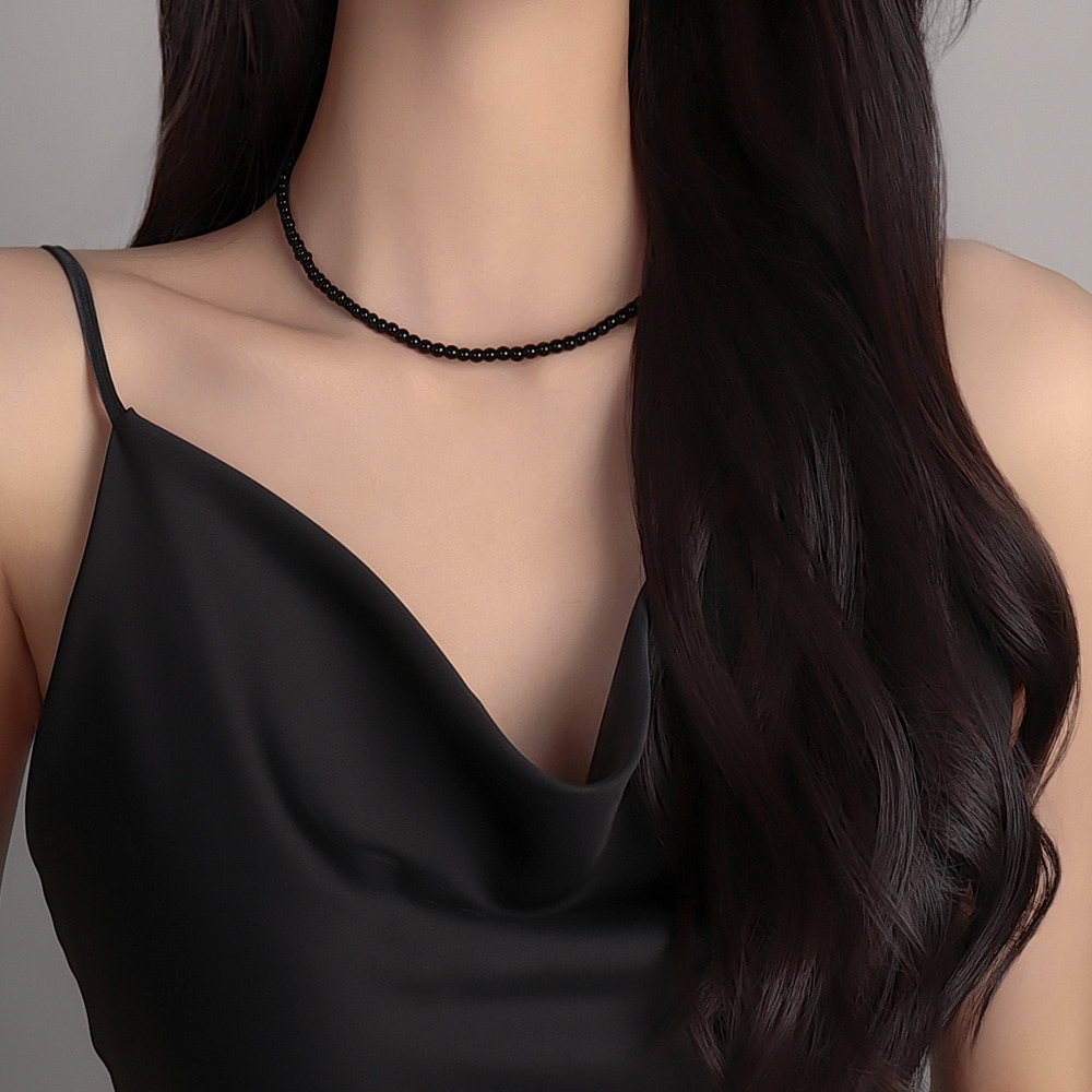 [당일출고] 글래스볼 비즈 미니 포인트 4mm 데일리 심플 목걸이 [블랙] N555 - 상품 이미지