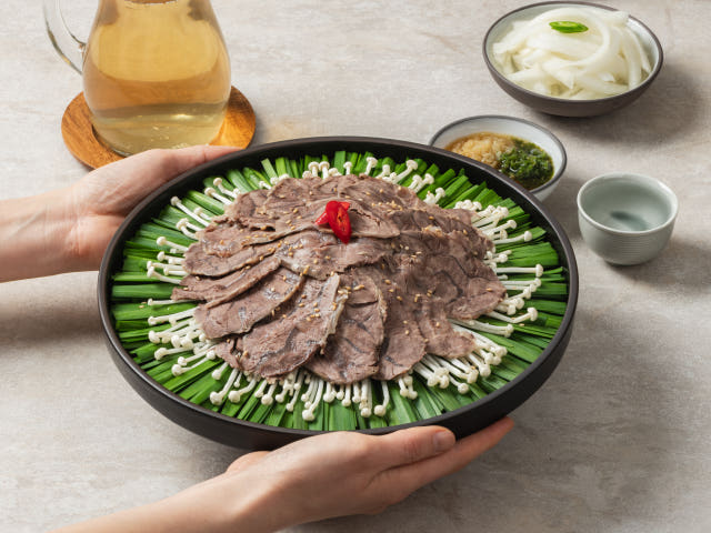 푸짐한 3인분 아리향 아롱사태수육 전골 소고기 사태 스지 전골 집들이음식 캠핑음식 — 집들이, 캠핑 어디든 간편하게 즐기는 방법