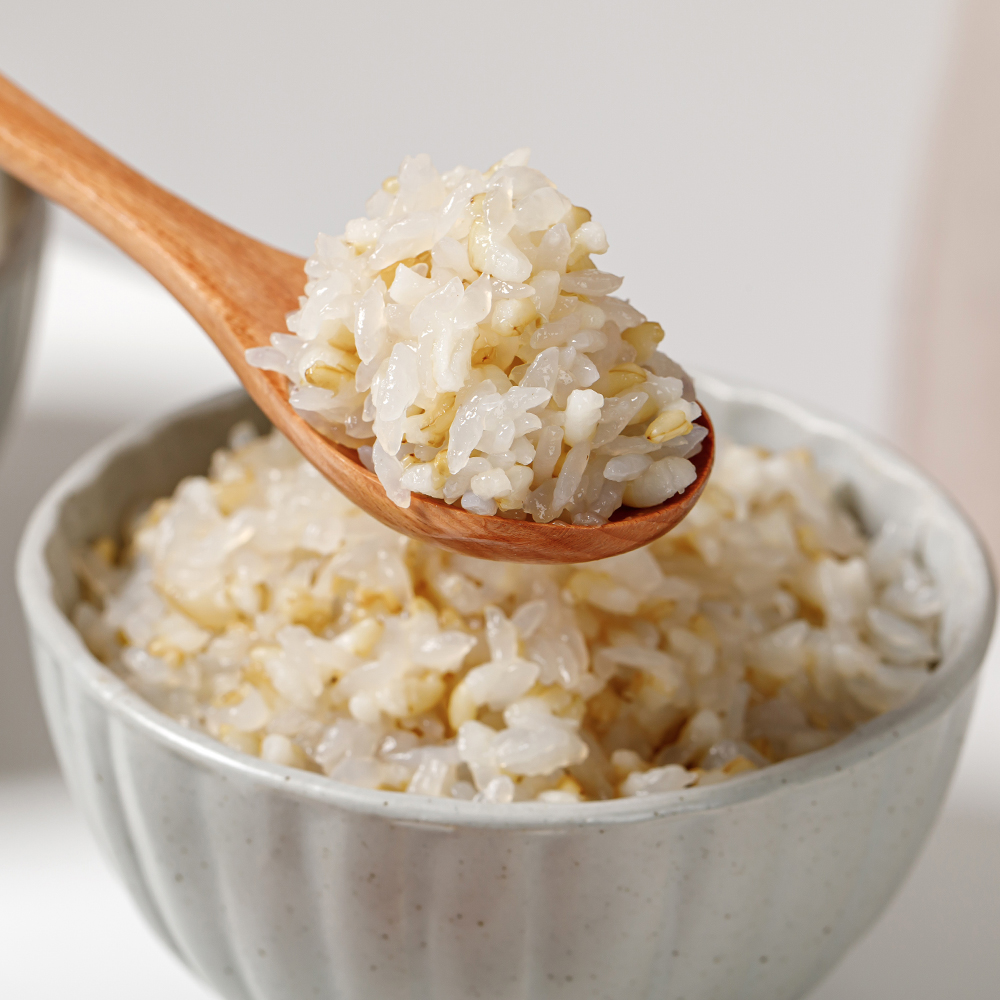 한채원 100g당 38kcal 밥대신 43칼로리 현미곤약밥 저당 용기형, 110g, 24개 이미지 2