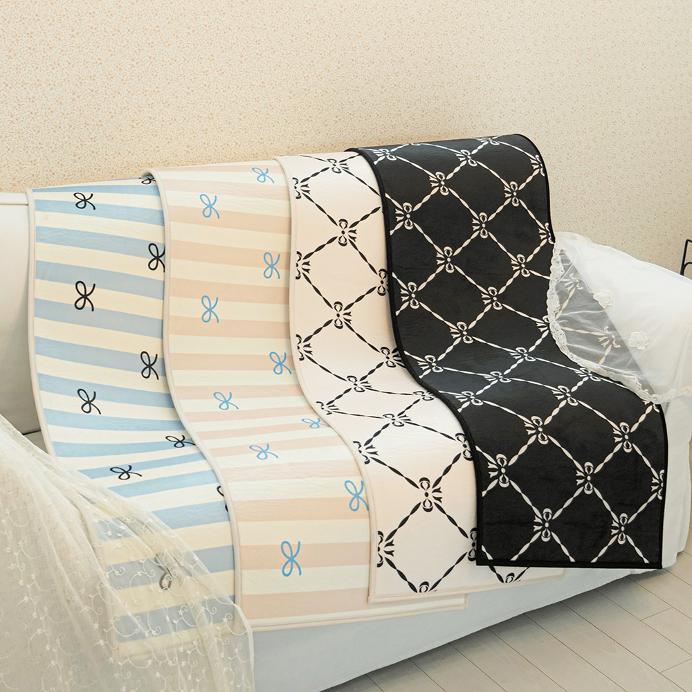 포시엘라 국내산 미니 러그 먼지없는 단모 사계절 워셔블 침대 인테리어 사각 러그 클레식