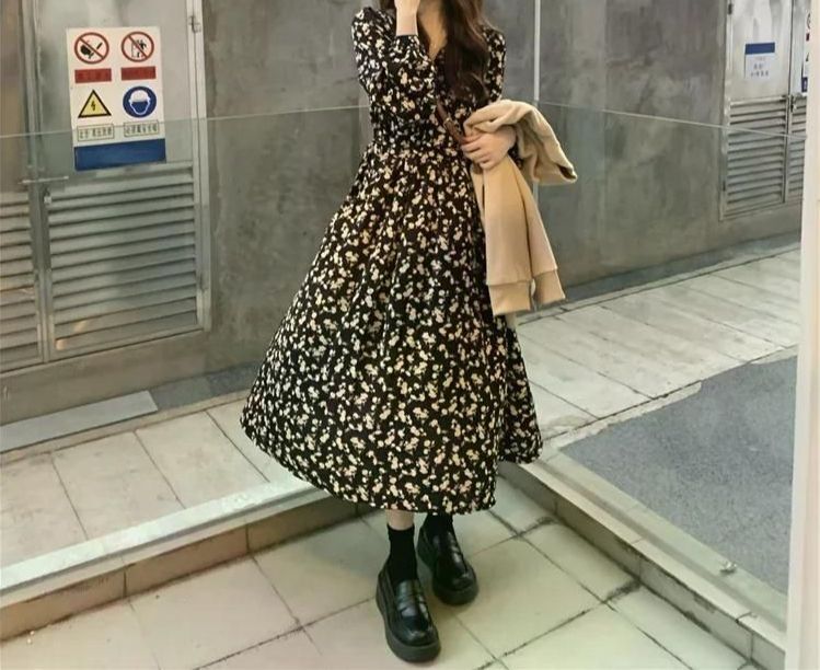가을 여친룩 여친 옷 복고풍 검은 꽃 드레스 V넥 브이넥 포켓 레이스 업 우아한 긴 여성 - 상세 이미지 3