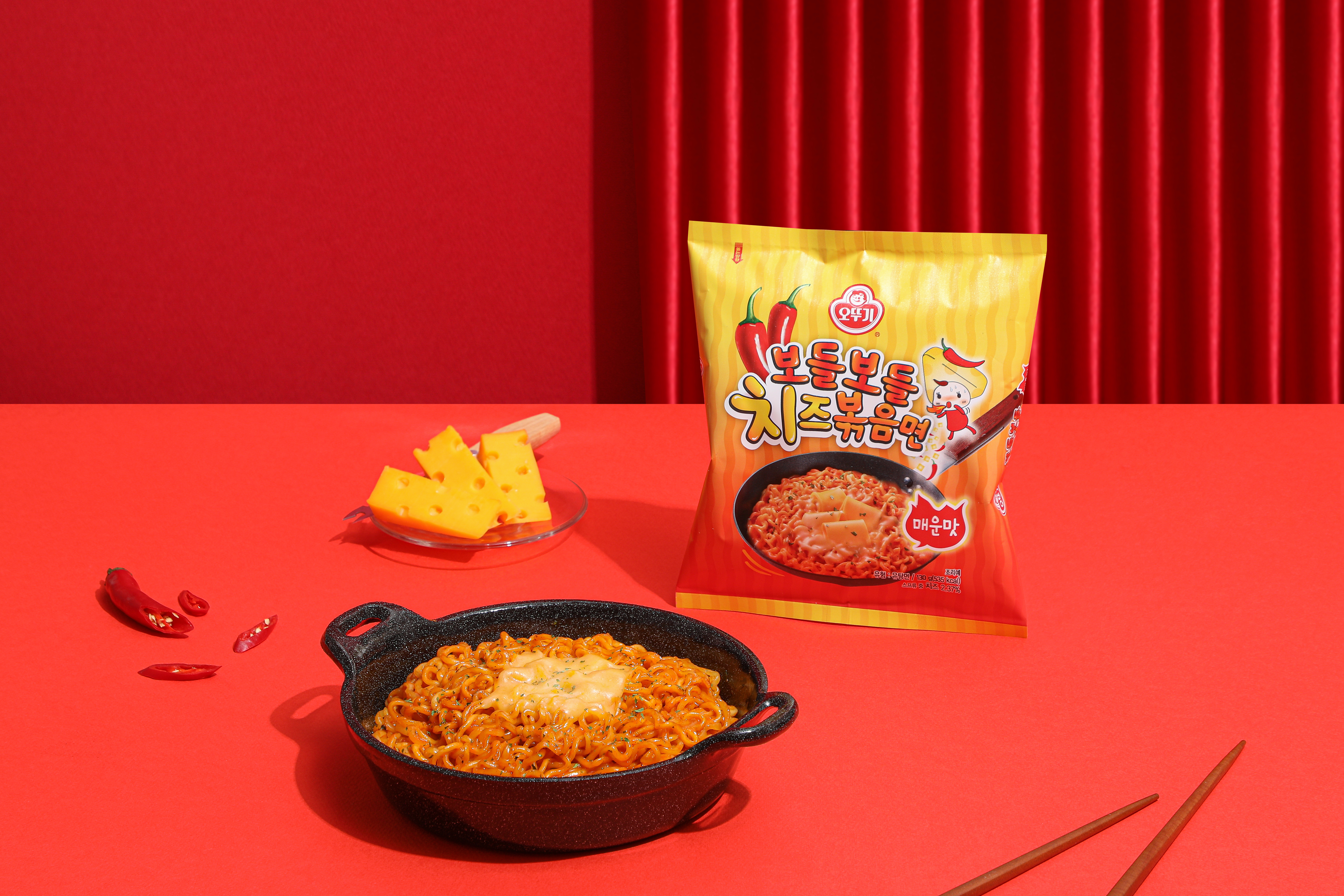 [2세트 이상 3천원 할인] 오뚜기 보들보들 치즈볶음면 매운맛 130g 8개+진라면 매운맛 120g 10개 외 11종 - 상세 이미지 4