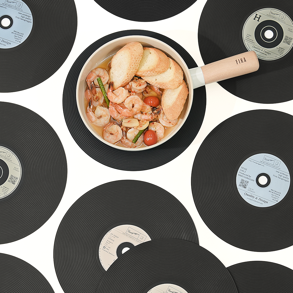 하루의공간 LP 인덕션 보호 실리콘 매트 냄비 받침 패드 덮개 집들이 선물 베이지 20cm 대표 이미지