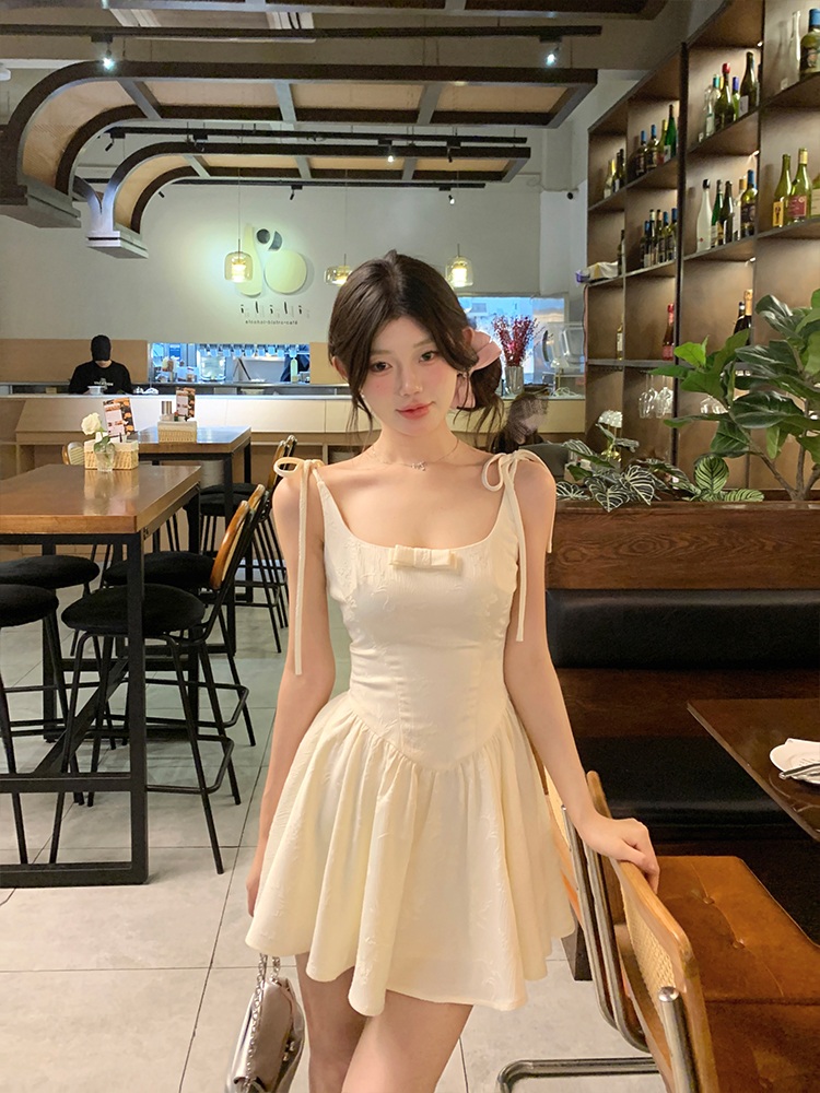 권은비 원피스 민소매 인스타그램 리본 A라인 의상 옷 패션 - 상세 이미지 2