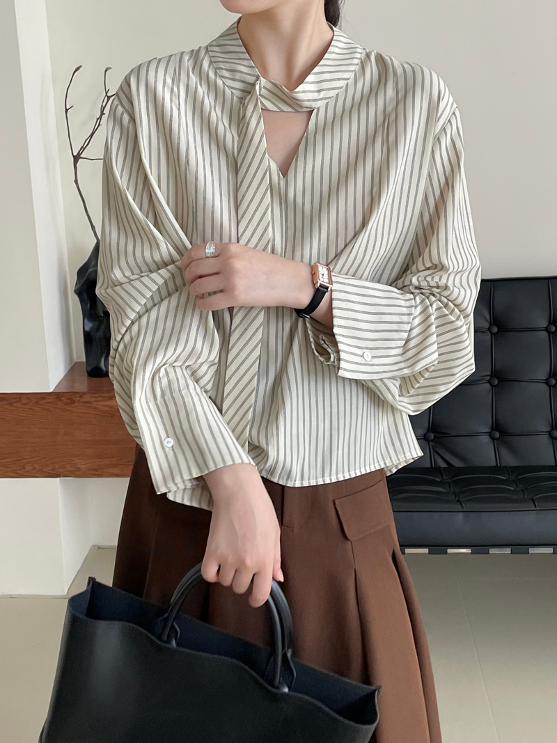 루즈핏 통통녀가능 스트라이프 타이넥 유니크 소매 레이온 블라우스 셔츠 - 메인 이미지