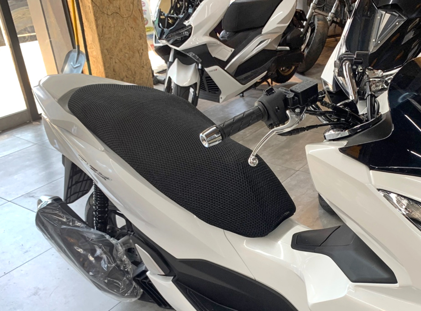 PCX NMAX XMAX 스쿠터 전용 쿨시트 풀매쉬 통풍 시트 커버 - 상품 이미지