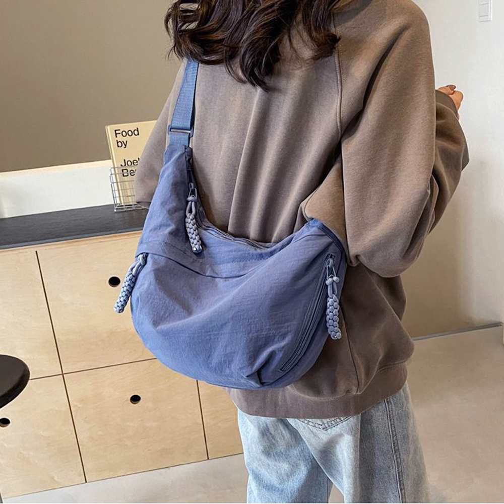 여성 나일론 여행용 크로스백 반달 크로와상백 해외 여행 슬링백 가방