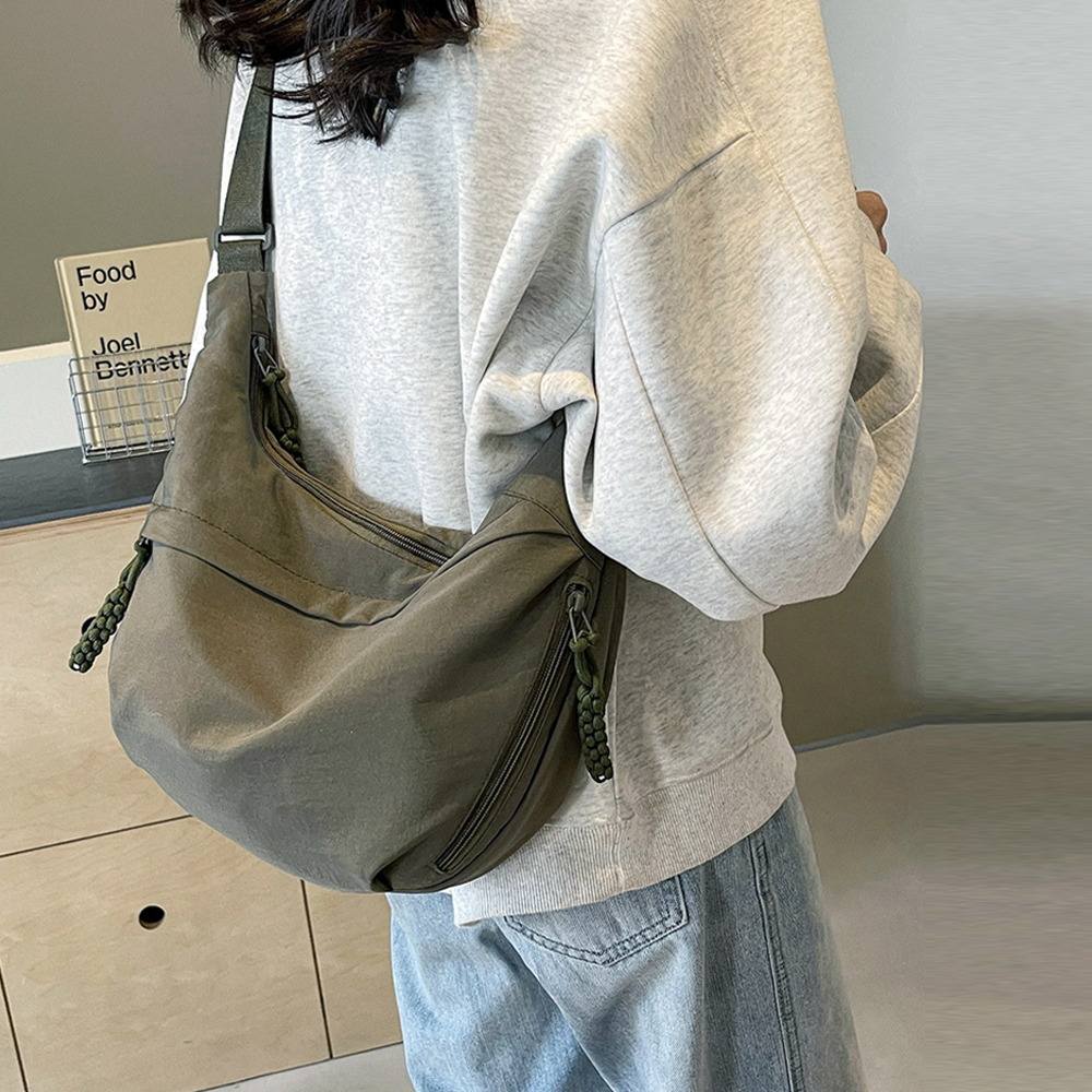 여성 나일론 여행용 크로스백 반달 크로와상백 해외 여행 슬링백 가방