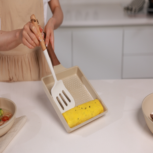 코첼라 루나 세라믹 주물 인덕션 프라이팬 계란말이팬 사각팬 25cm