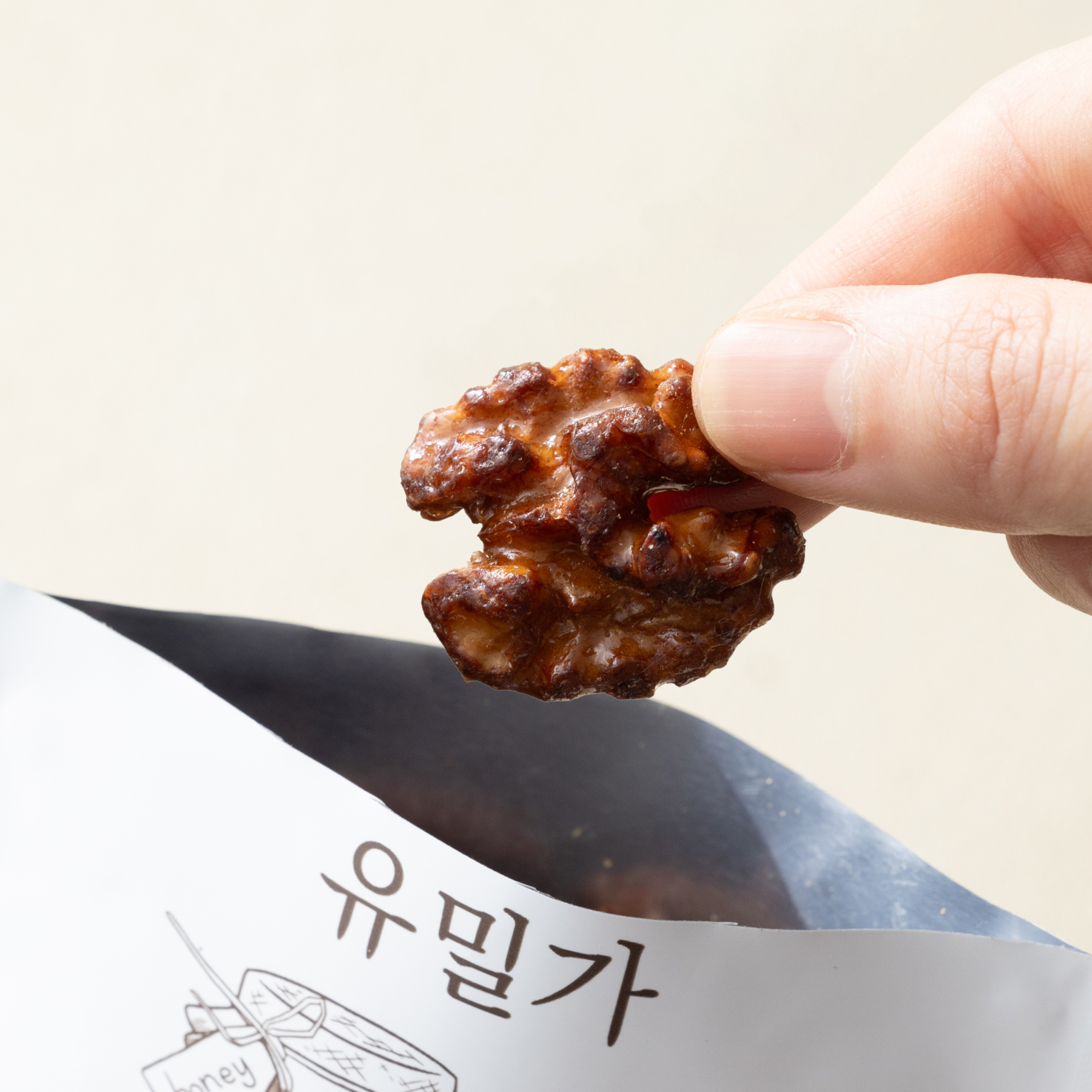 유밀가 프리미엄 호두정과 4종 꿀 6개입 결혼식 돌잔치 답례품 호두강정 선물세트 - 상세 이미지 3