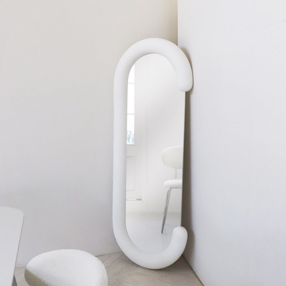 비알프렌드 에끌레 벽걸이 스탠드 프레임 고급 대형 전신거울 포토존(2color)