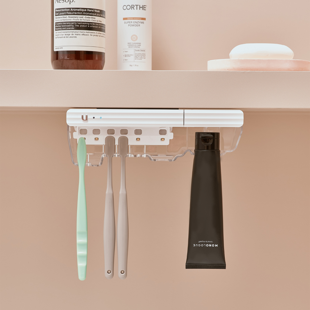 유토렉스 프리미엄 다목적 빌트인 각도조절 UV 히팅 건조 칫솔살균기 URT-143CHW