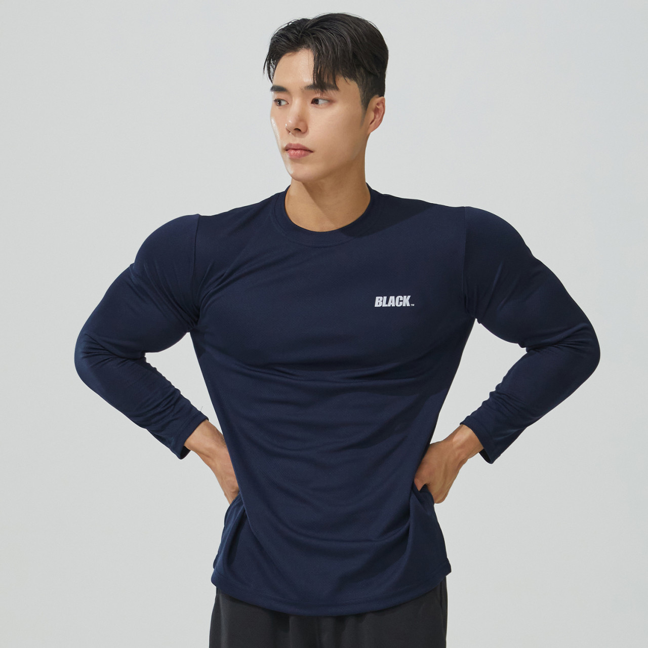 [1+1] BLACK 긴팔 기능성 티셔츠 운동복 헬스 남성 짐웨어 제품 이미지