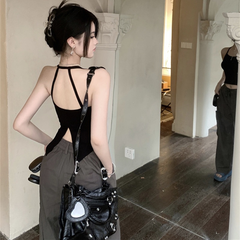 아이브 장원영 나시 민소매 티셔츠 인스타그램 크롭탑 홀터넥 의상 옷 패션 - 메인 이미지