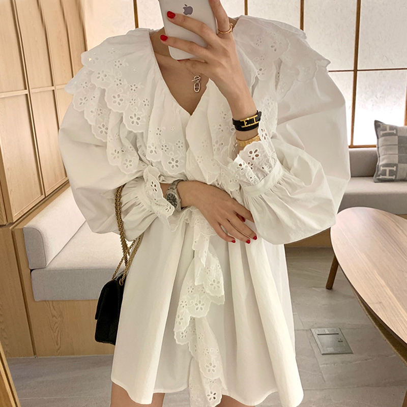 펀칭레이스 미니원피스 화이트 브이넥 여성스러운 레이어드원피스 - 상품 이미지
