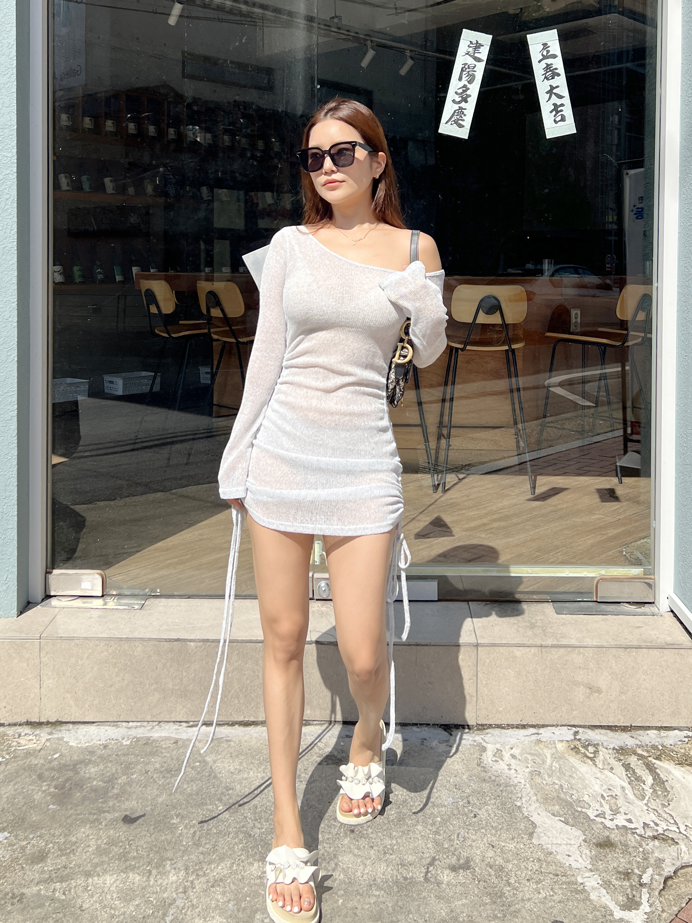 니네 커버업 시스루 니트 오프숄더 스트링 셔링 여름룩 미니원피스 3color - 상세 이미지 3