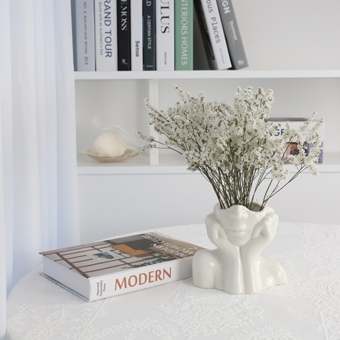 노리스 도자기 화병 인테리어 꽃병 예쁜 세라믹 도자기 미니 오브제 수줍은 여인 - 상품 이미지