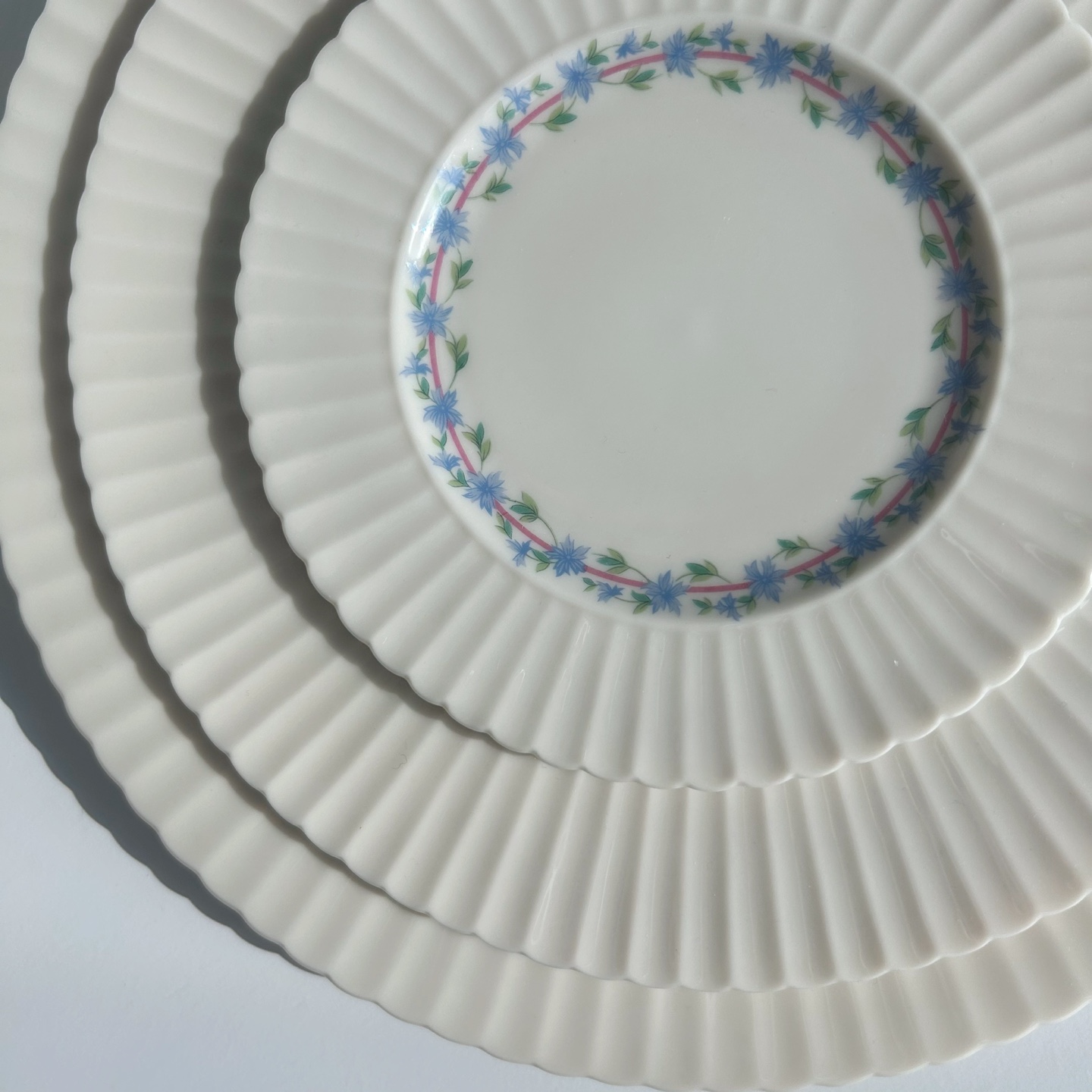 레녹스 프리실라 플레이트 빈티지접시 예쁜그릇 파스타 홈카페접시 수입그릇 브레드