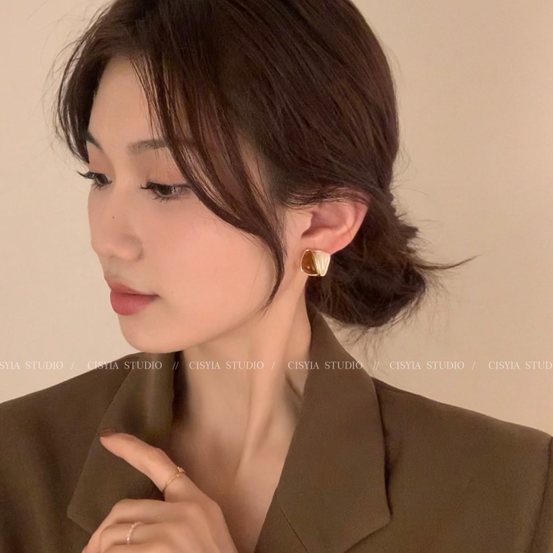 굿 파트너 6화 장나라 귀걸이 골드 차은경 럭셔리 독특한 의상 옷 패션 - 상품 이미지